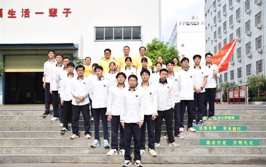 南宁市东盟黄冈中学2021届高三复读班教学特色与成果