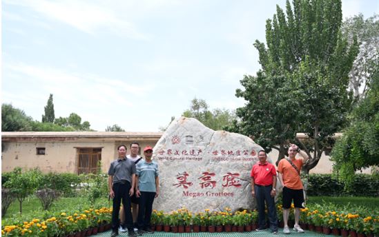 观美景 游山河 谈发展——三校联合开展西北自驾旅游活动