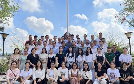 同叙兄弟情谊 共促经验交流——南宁市东盟黄冈中学赴琼林学校交流学习