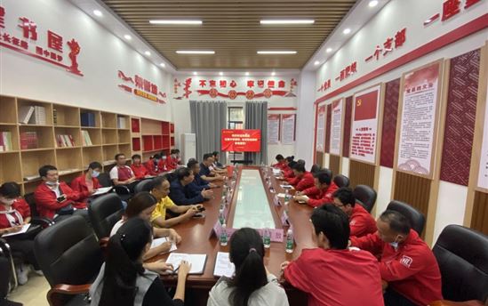 南宁市东盟黄冈中学简讯十条 （第十五期）