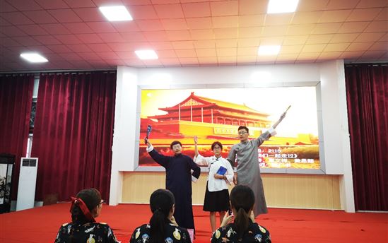 南宁市东盟黄冈中学第二届诗词经典诵读比赛决赛圆满落幕