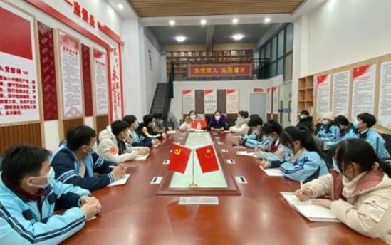 南宁市东盟黄冈中学简讯十条（第二十五期）