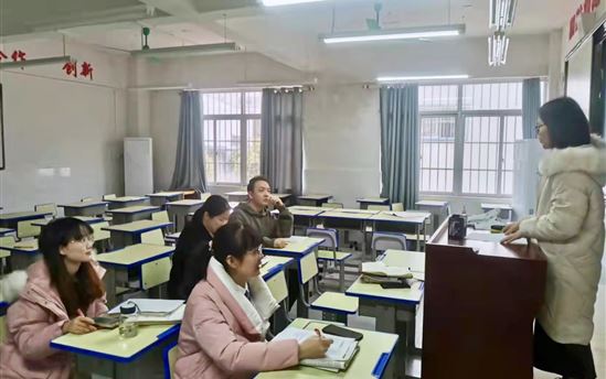 科学备考 共铸辉煌——教科研部门领导指导高三年级备课组进行高考备考研讨会系列报道