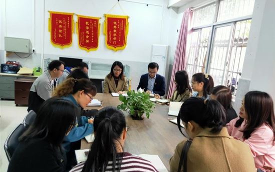 南宁市东盟黄冈中学简讯十条（第二十六期）
