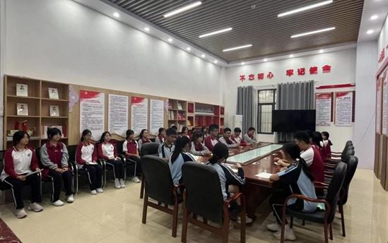 南宁市东盟黄冈中学行政动态 （第三十九期）
