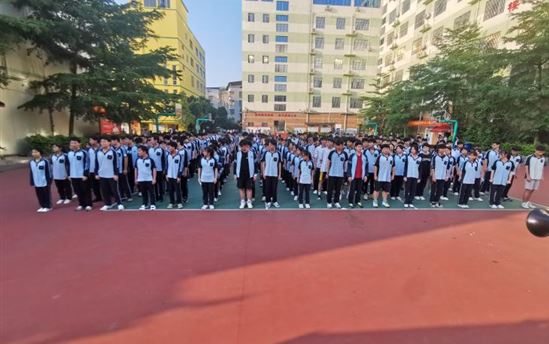 南宁市宏德高级中学（原南宁市东盟黄冈中学）简讯十条（第七十三期）