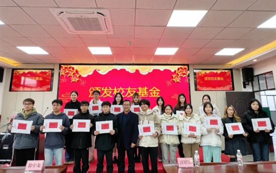 校友返校忆往昔，共筑情谊谱新篇——南宁市宏德高级中学圆满举行2025年春季学期校友返校日活动