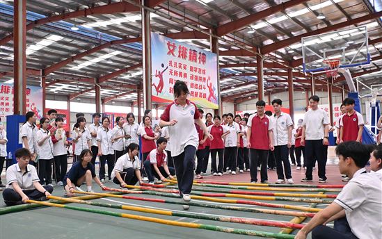 弘扬民族文化，绽放青春活力——南宁市宏德高级中学2025年春季学期校园民族传统趣味运动会圆满落幕