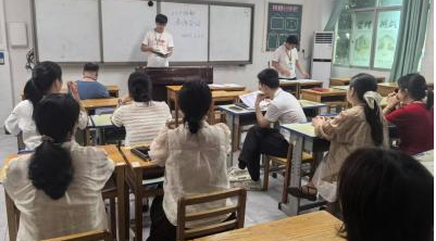 南宁市宏德高级中学级部动态（第一百三十二期）