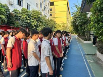 南宁市宏德高级中学级部动态（第一百三十七期）