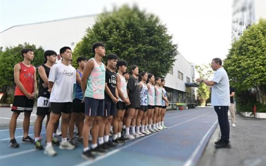 广西民族大学体育与健康科学学院专家团队到我校指导交流，深化合作，助力体育特长生成长成才