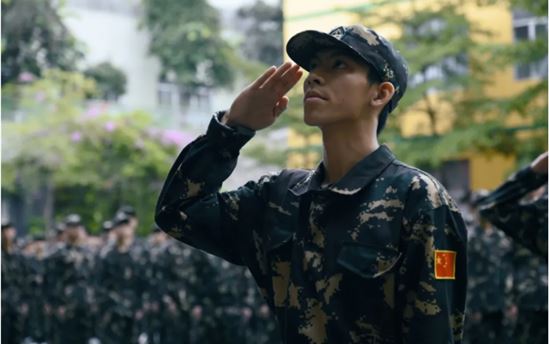 坚持・坚强・坚定丨2025年军训镌刻宏德学子的青春勋章