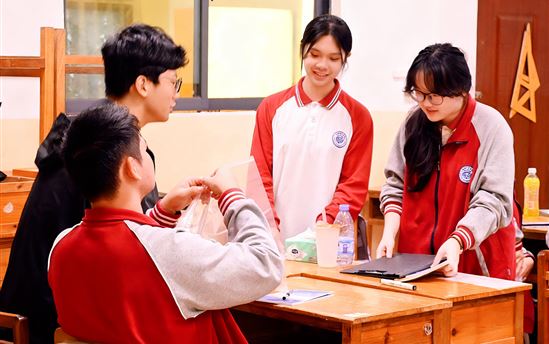 正式官宣！宏德社团课堂开启“自然科学& 人工智能”双引擎