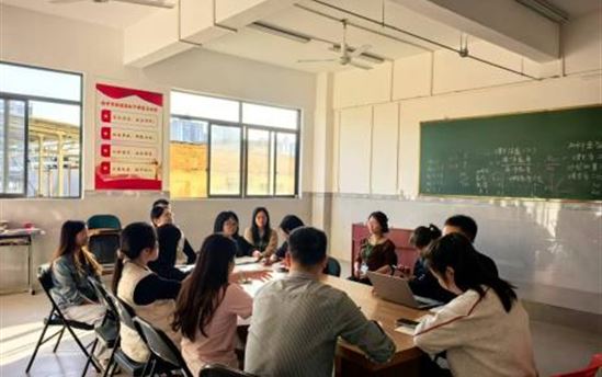 南宁市宏德高级中学级部动态（第一百四十七期）