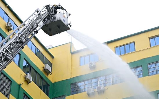 以练筑防 校际共护！南宁市宏德高级中学联动消防大队、六校联盟筑牢校园安全 “防火墙”